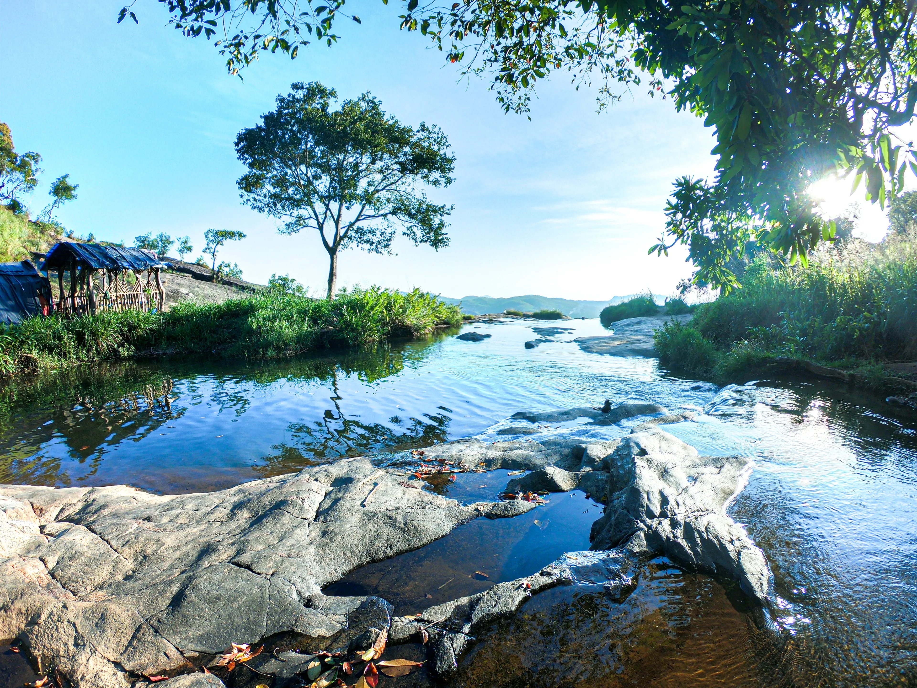 Diyaluma Falls